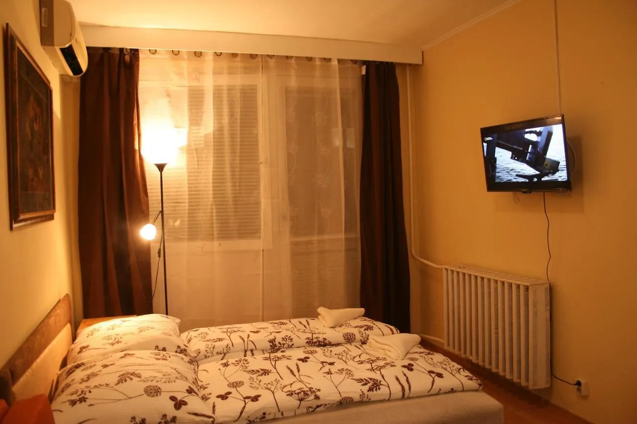 Víctor Hugo Central Apartment Budapeste 0*,  Hungria